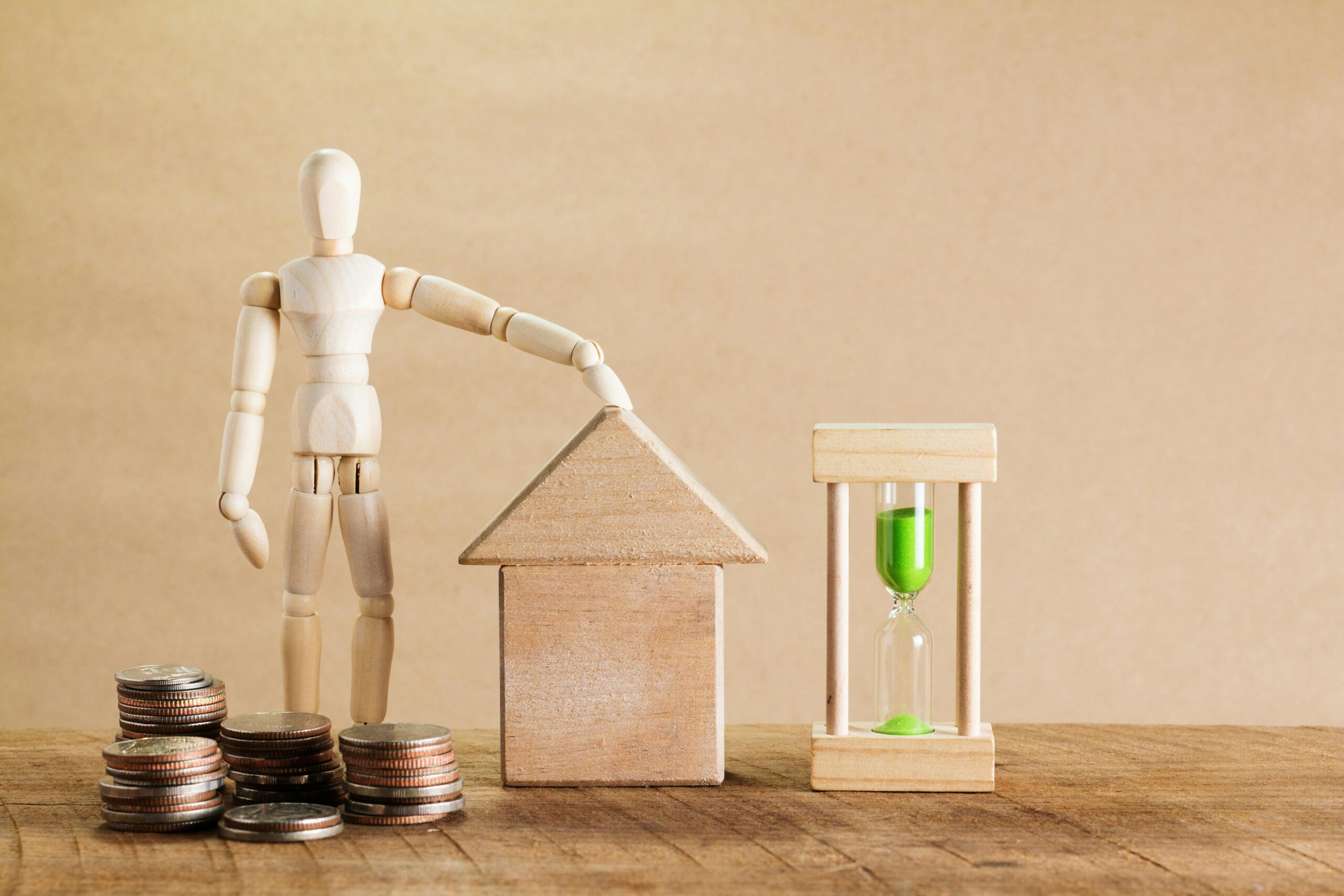 ¿Amortizar hipoteca o no? Monedas, vivienda y tiempo representan la decisión financiera